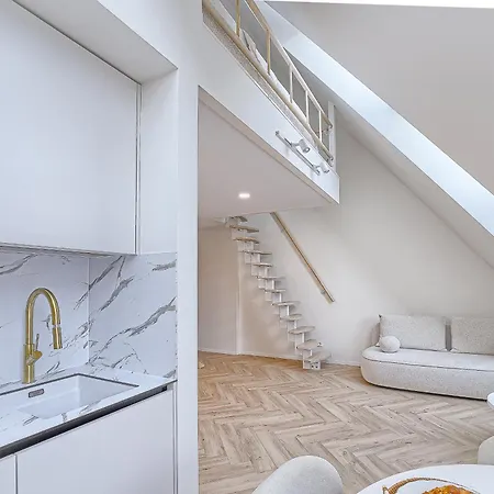 Amazing 2 X Free Parking X 24x7 Апартаменти