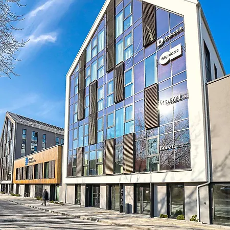 Apartment Amazing 2 X Free Parking X 24x7 *