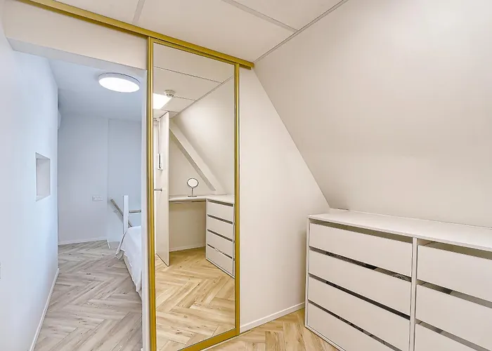 Apartment Amazing 2 X Free Parking X 24x7 *